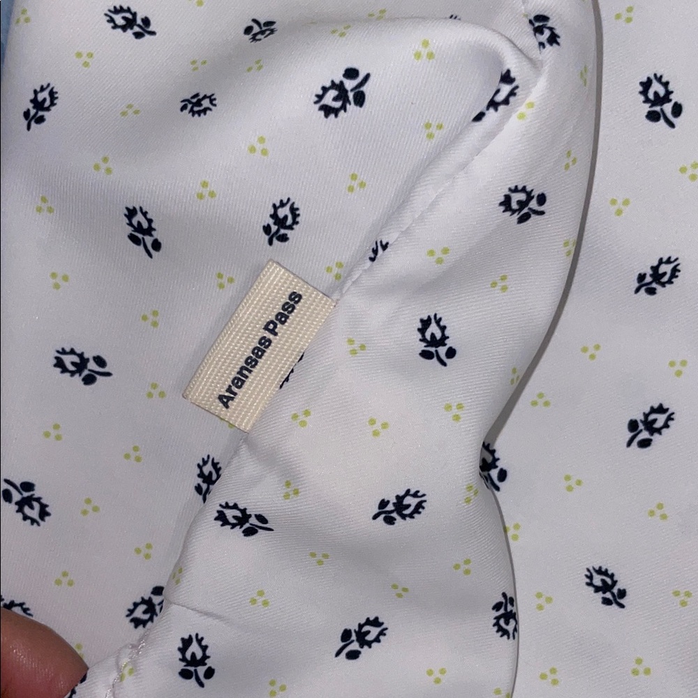 Magellan Outdoors White Shirt with Blue Pattern - Picture 5 of 7